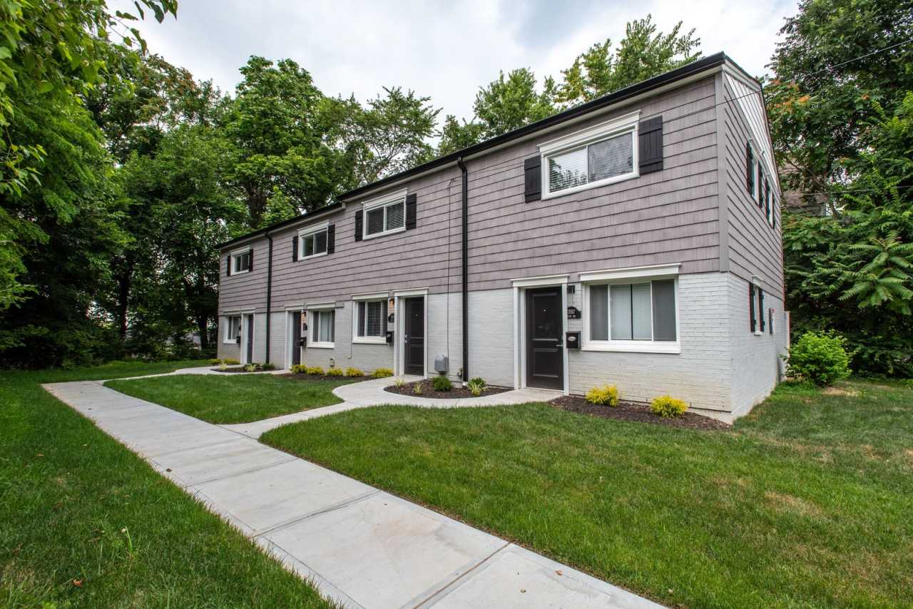 NEWLY RENOVATED 2BDRM TOWNHOMES