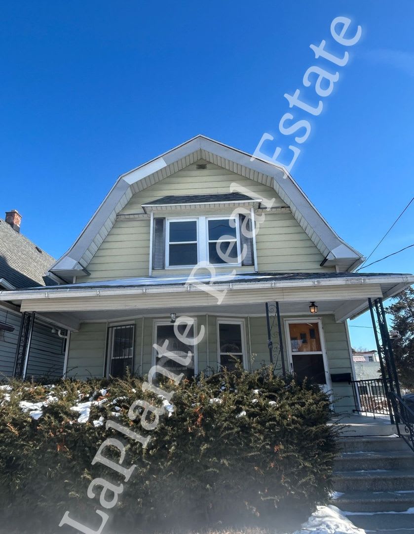 Spacious 3 Bedroom Home for Rent in East Toledo