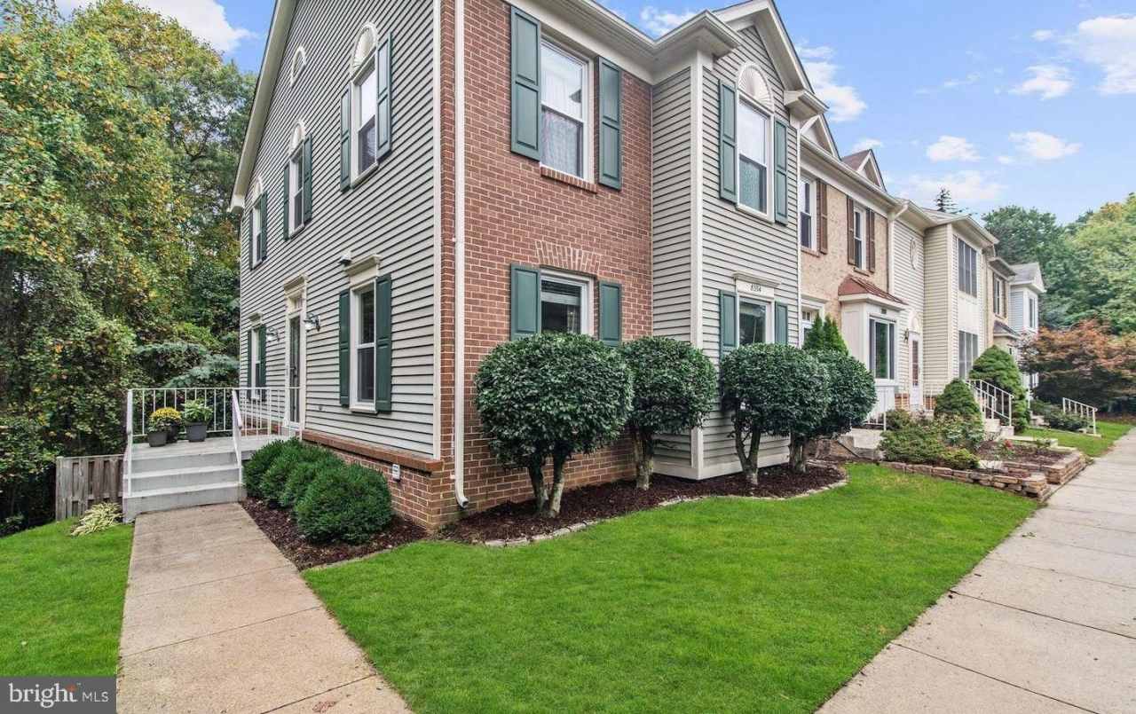 8334 RIDGE CROSSING LN