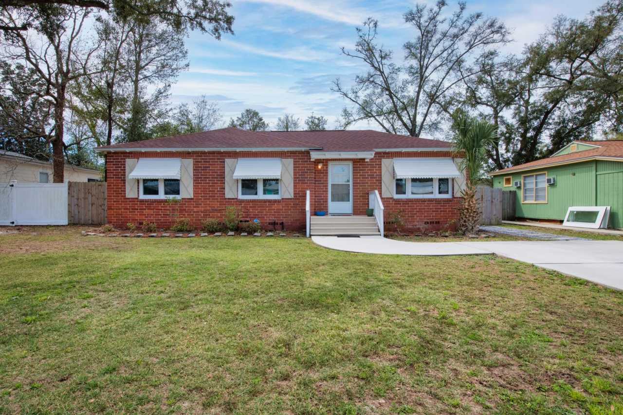 Updated 3-Bed Home Minutes from NAS Pensacola – Fenced Yard – Pets Welcome – Available Now