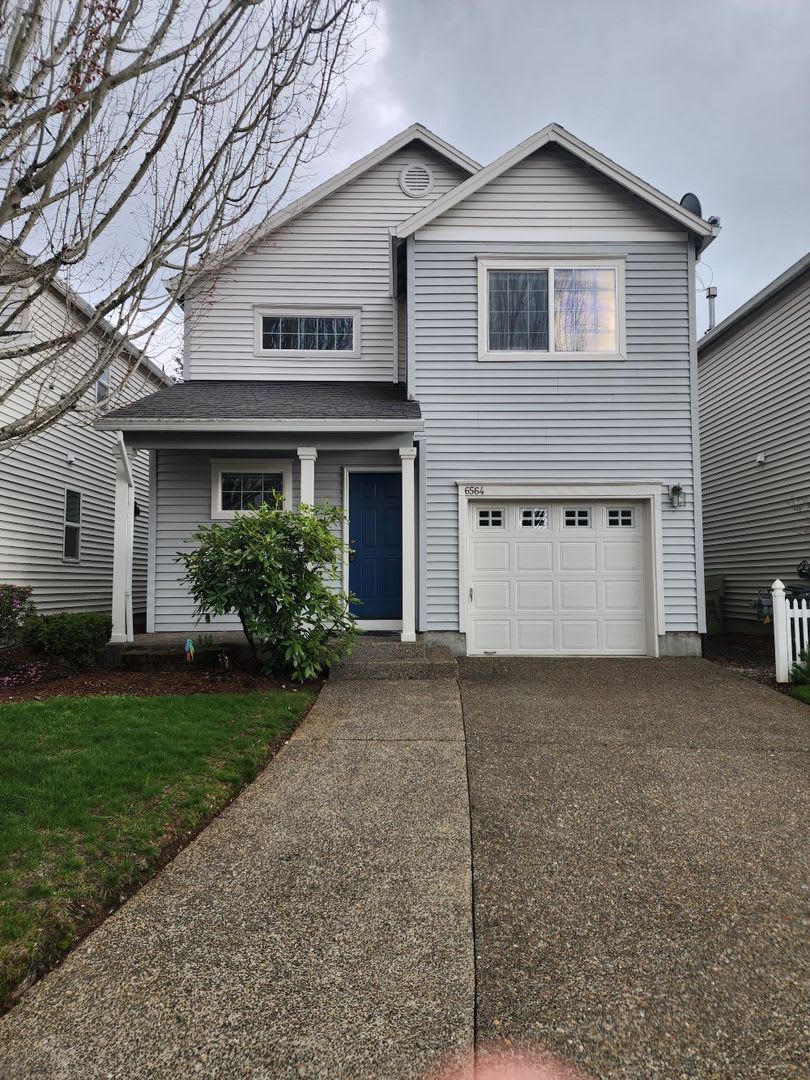 3 bedroom Bethany Home - move in ready !