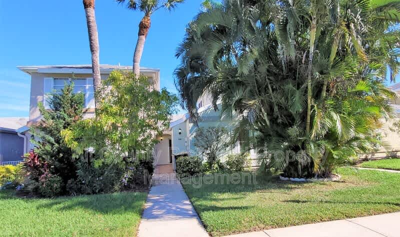 1485 Malibu Circle NE