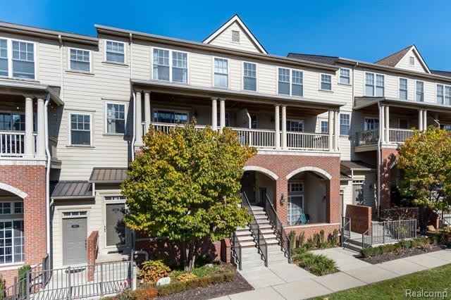 3923 FORESTER Boulevard