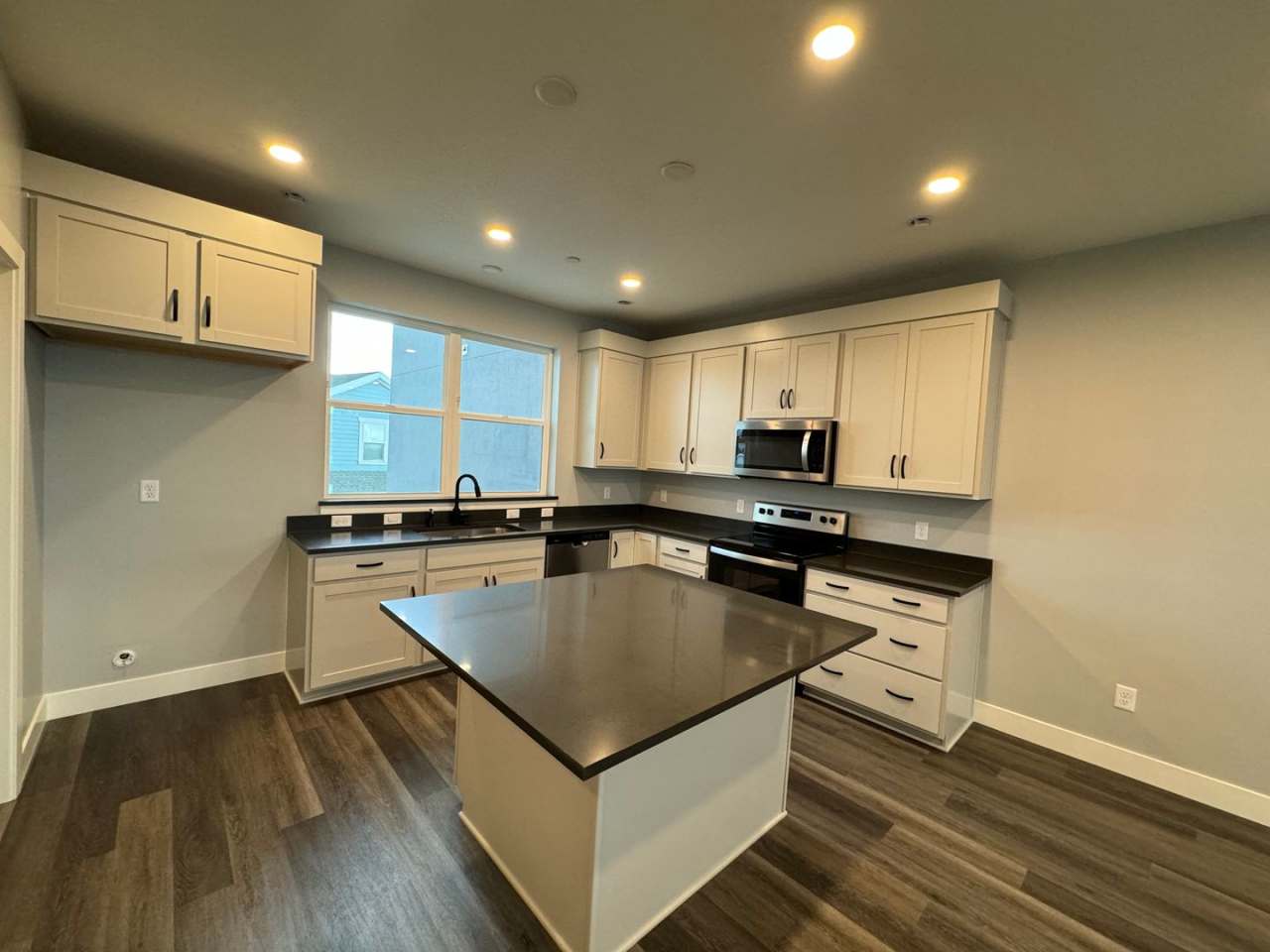 Brand new Townhome in Daybreak!