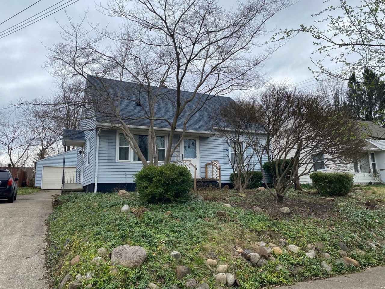 908 Kennebec Ave Akron Oh 44305