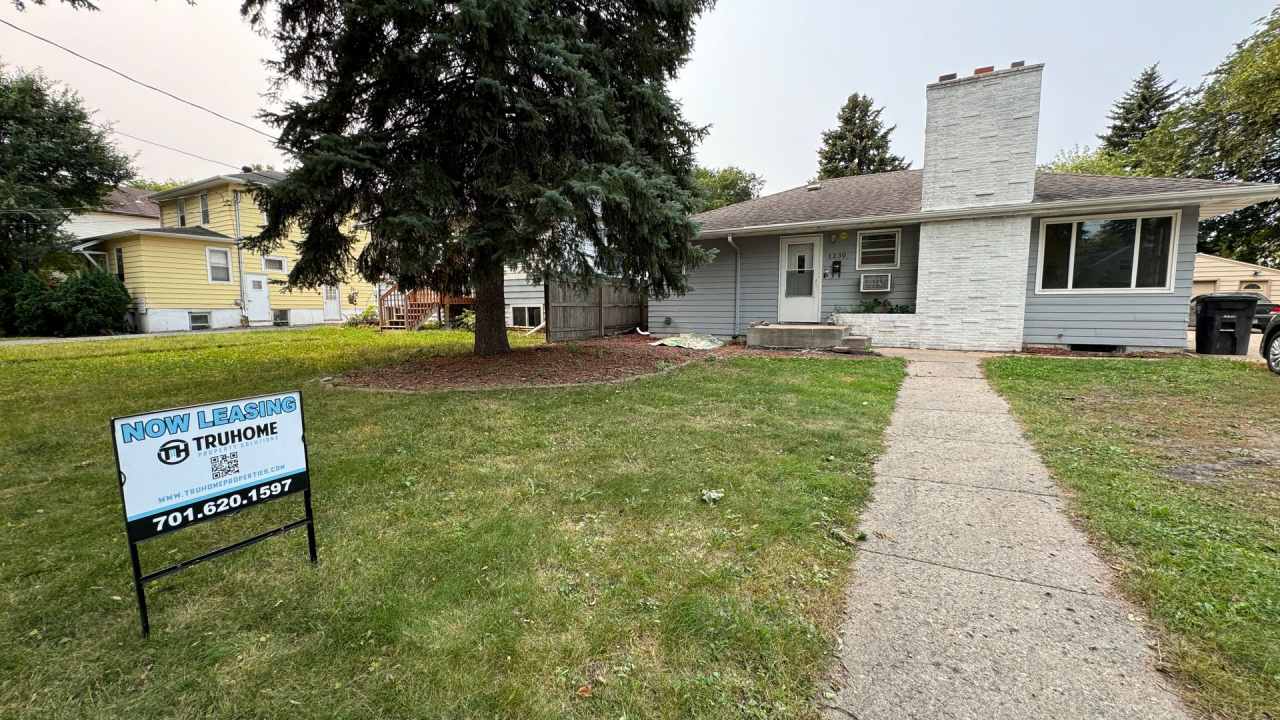 4 Bed 2 Bath Home - North Fargo