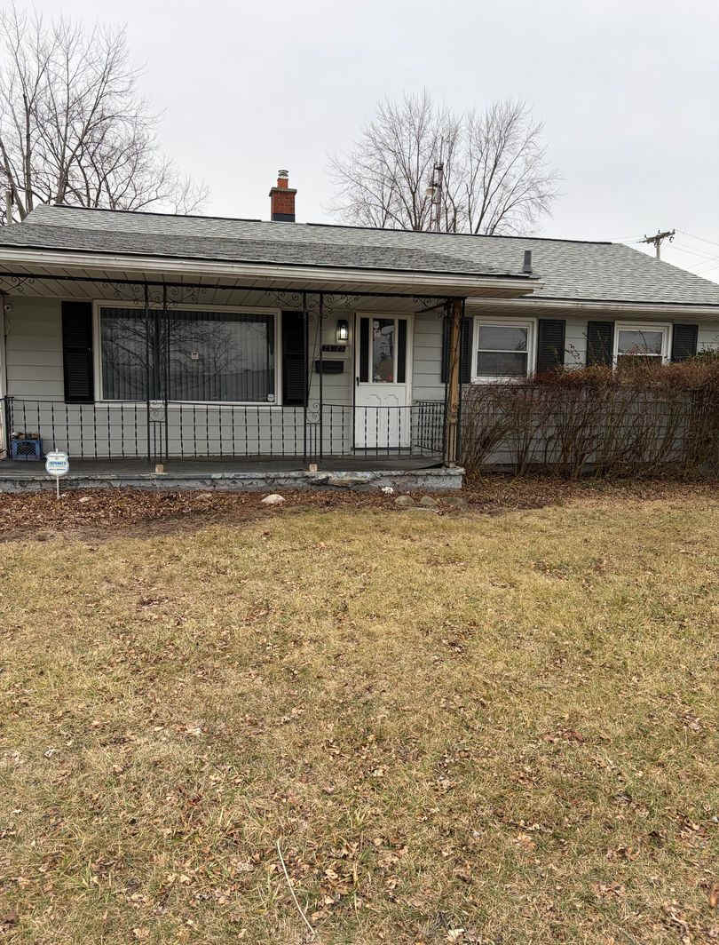 4 bedroom 1 bath newly remodeled ranch in Dearborn Heights