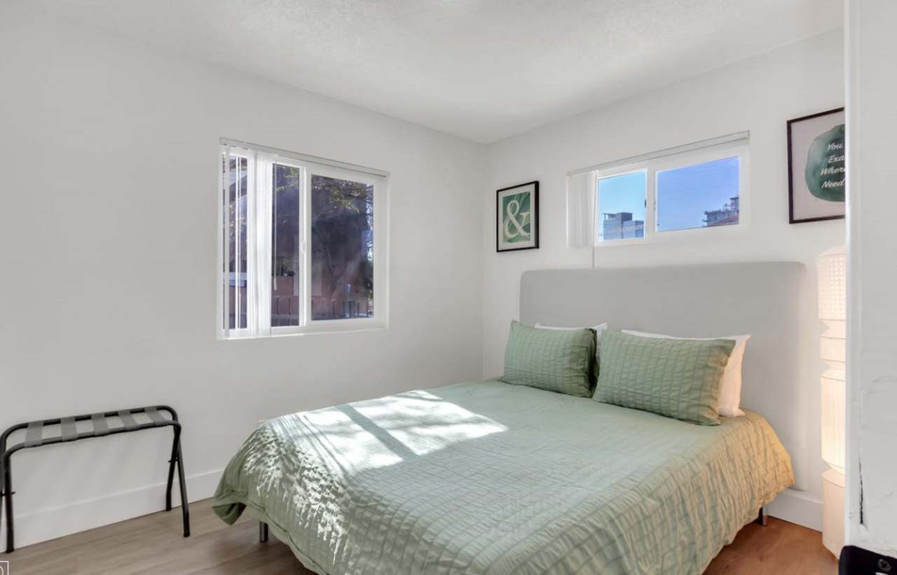 Downtown Modern Smart Home