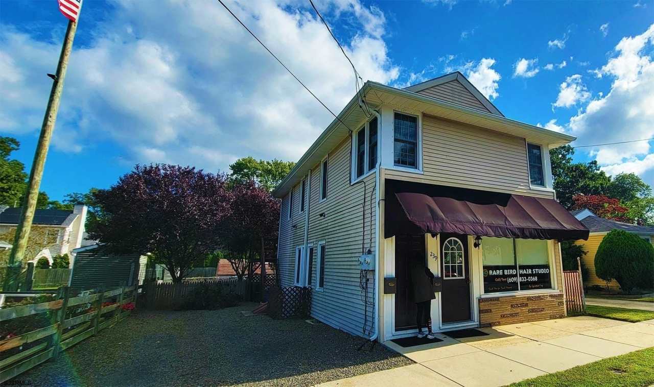 239 Roosevelt Ave Ave