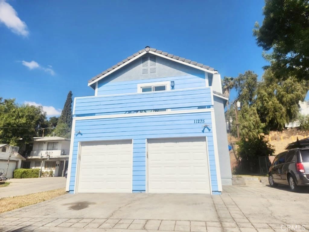 11275 San Mateo Drive