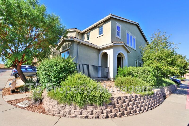 1427 Bicker Cir