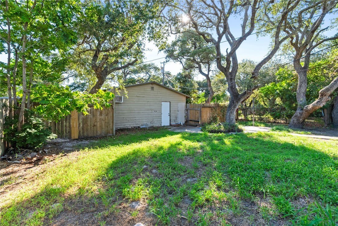 1309 Oak Park Apt. B Drive