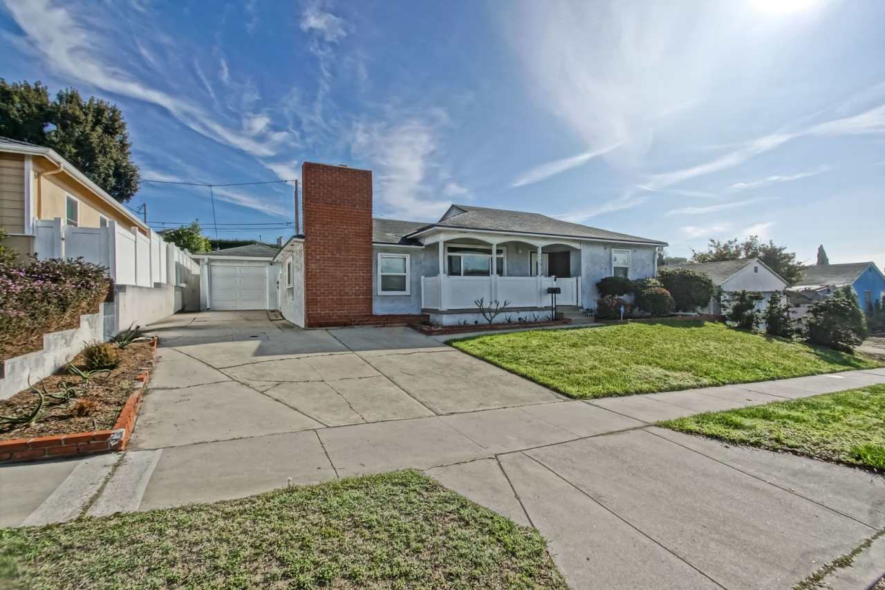 BRIGHT  AIRY, PARTIALLY REMODELED 2BR2BA HOME W/ DETACHED GUEST HOUSE, LARGE FRONT  REAR YARDS  1-CAR GARAGE CLOSE TO SCHOOLS, SHOPPING, EASY FREEWAY ACCESS  15 MINS TO BEACH!!