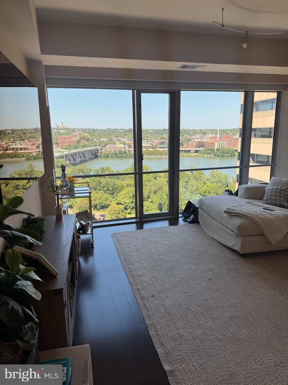 1111 19TH Street N unit: 1601