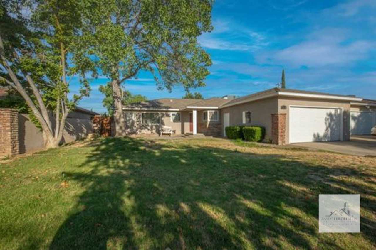 Lovely 3 bedroom 2 bath home!