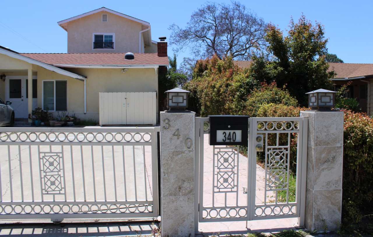 2 Bedroom, 1 Bathroom Apartment