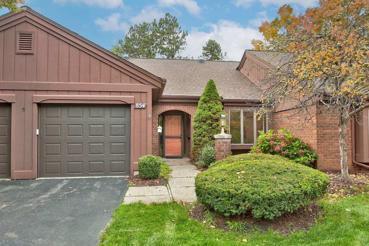 2 Bedroom Condo On Holland's South Side