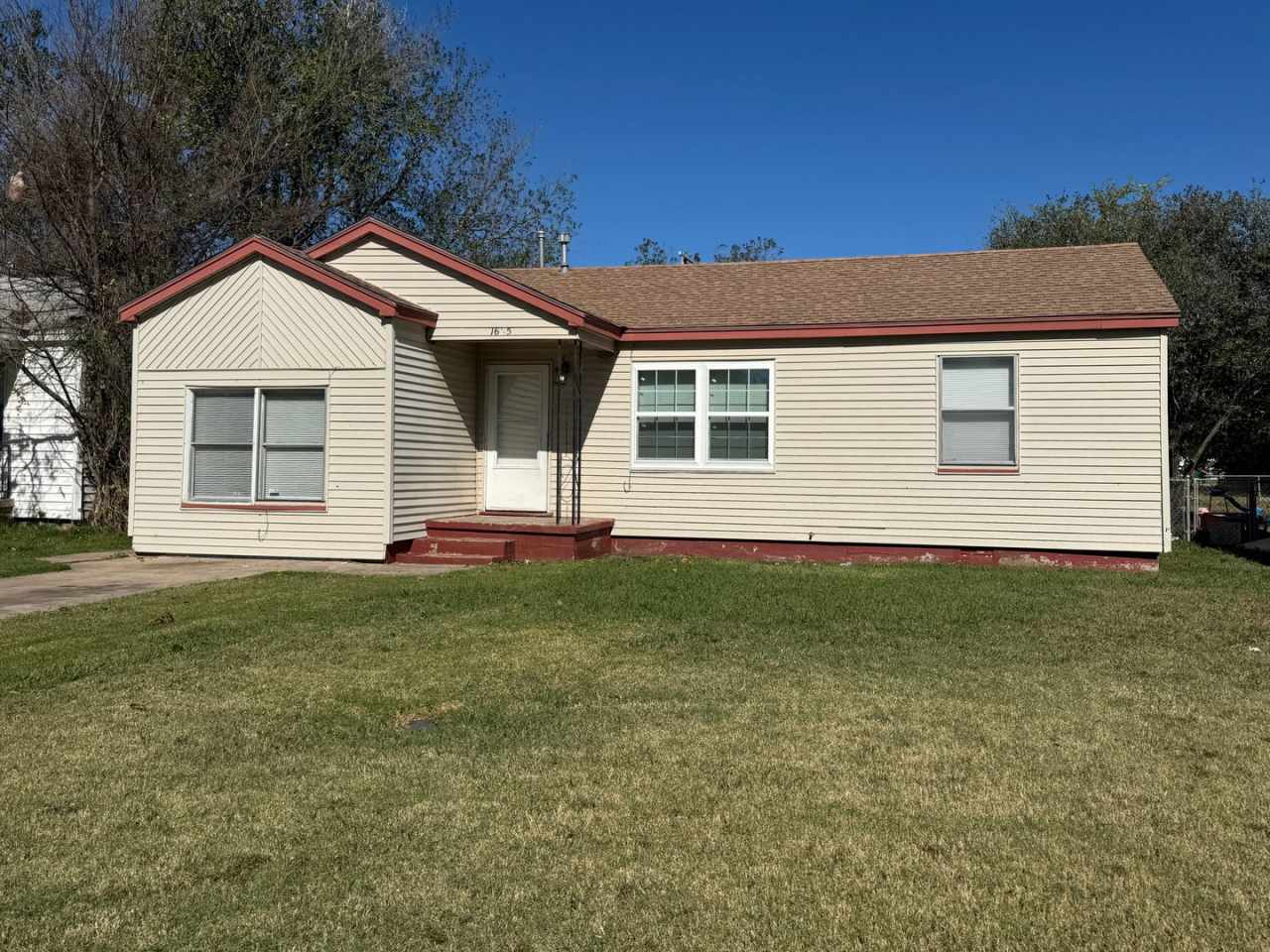 1605 NW Williams- AVAILABLE NOW!