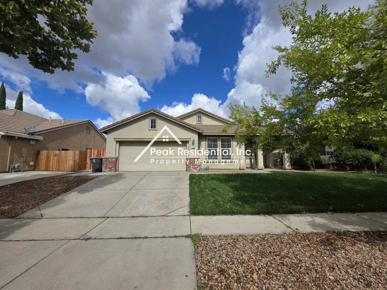 Spacious 4bd/2ba Plumas Lake Home with 2 Car Garage!