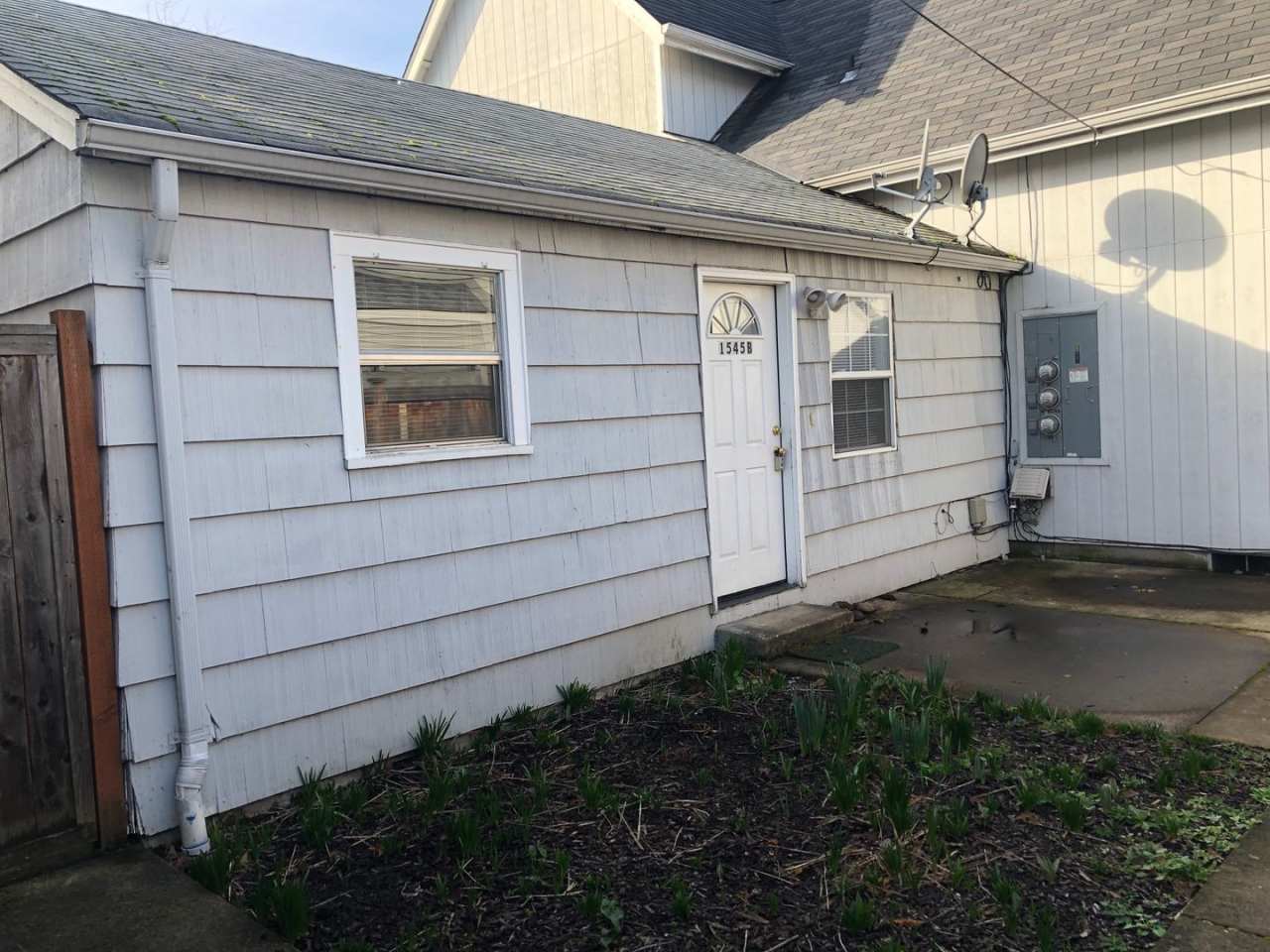 Cute 1 bedroom apartment in a great neighborhood!