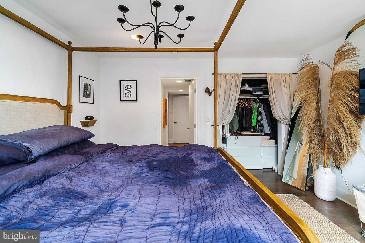 2366 E NORRIS STREET