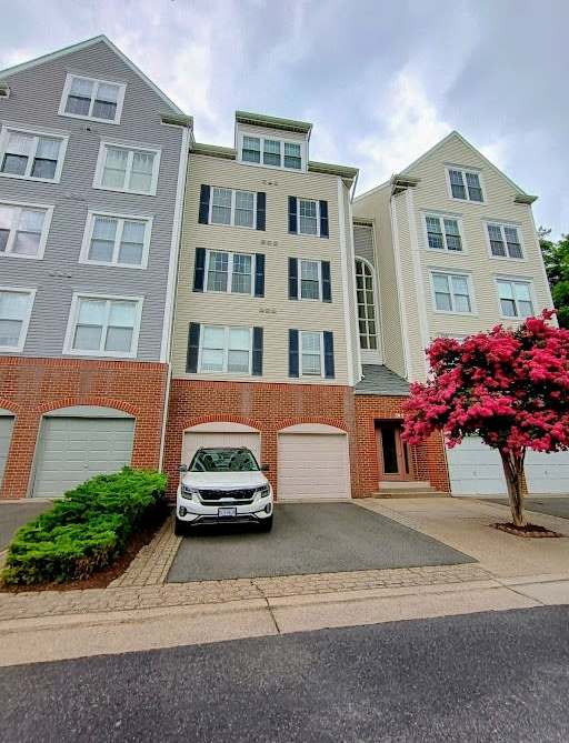 285 South Pickett Street