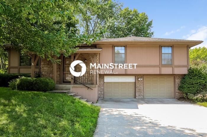 1008 Southwest Pinto Lane