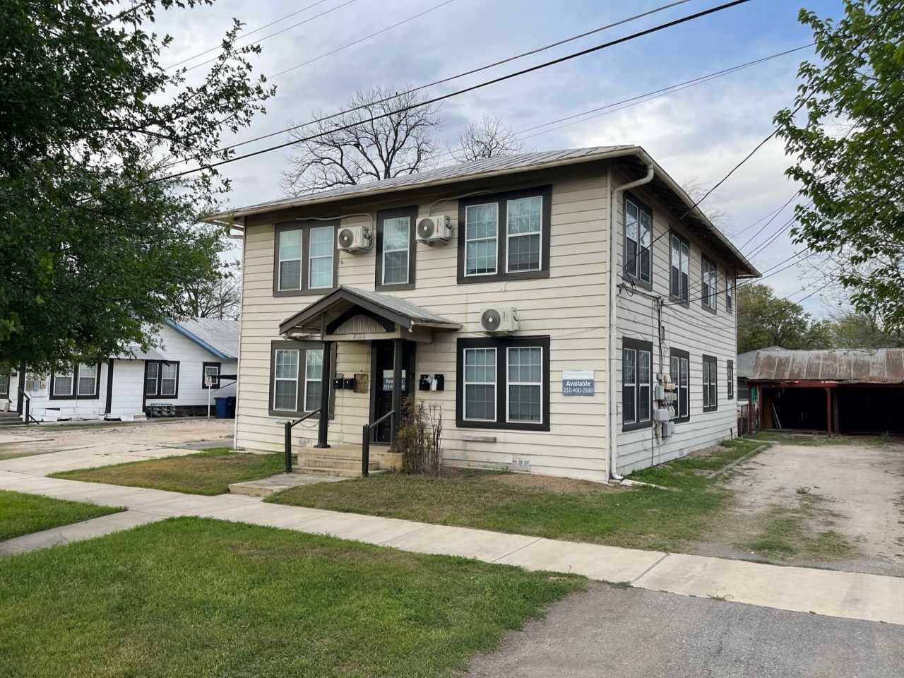 1623 Interstate 35 Frontage Road - 1