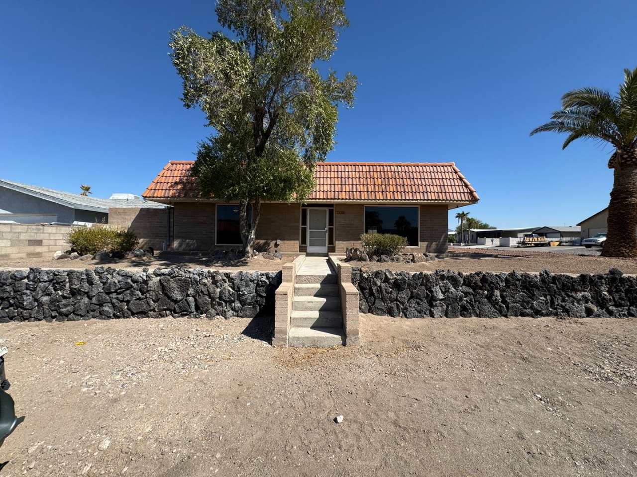 3 Bedroom Furnished Home with UTILITIES INCLUDED with Courtyard Near the Colorado River 3-12 month Lease