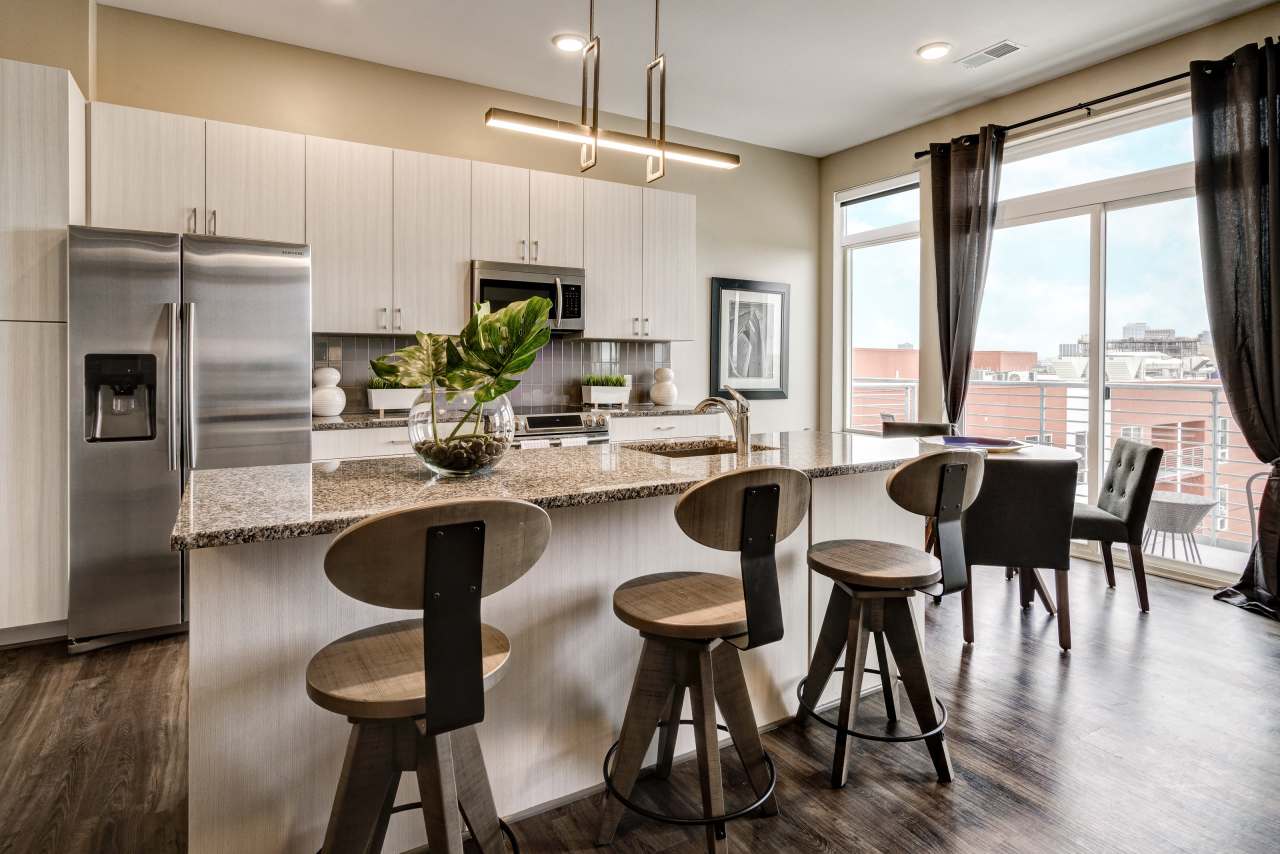 985 High at the Castle