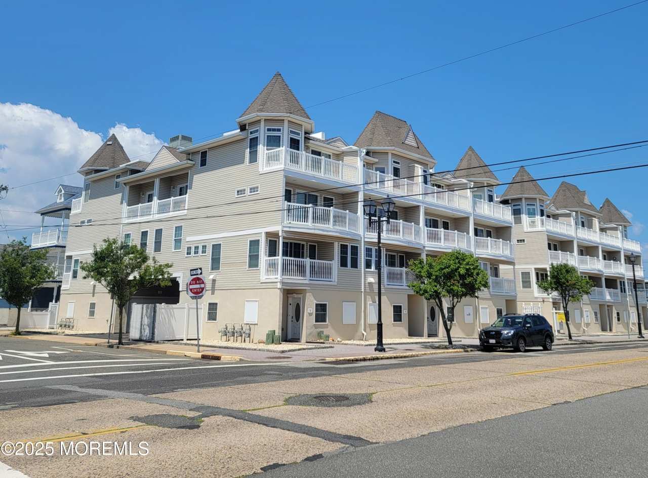 1301 Boulevard unit: 1