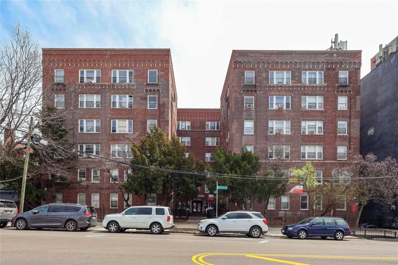 224 Highland Boulevard