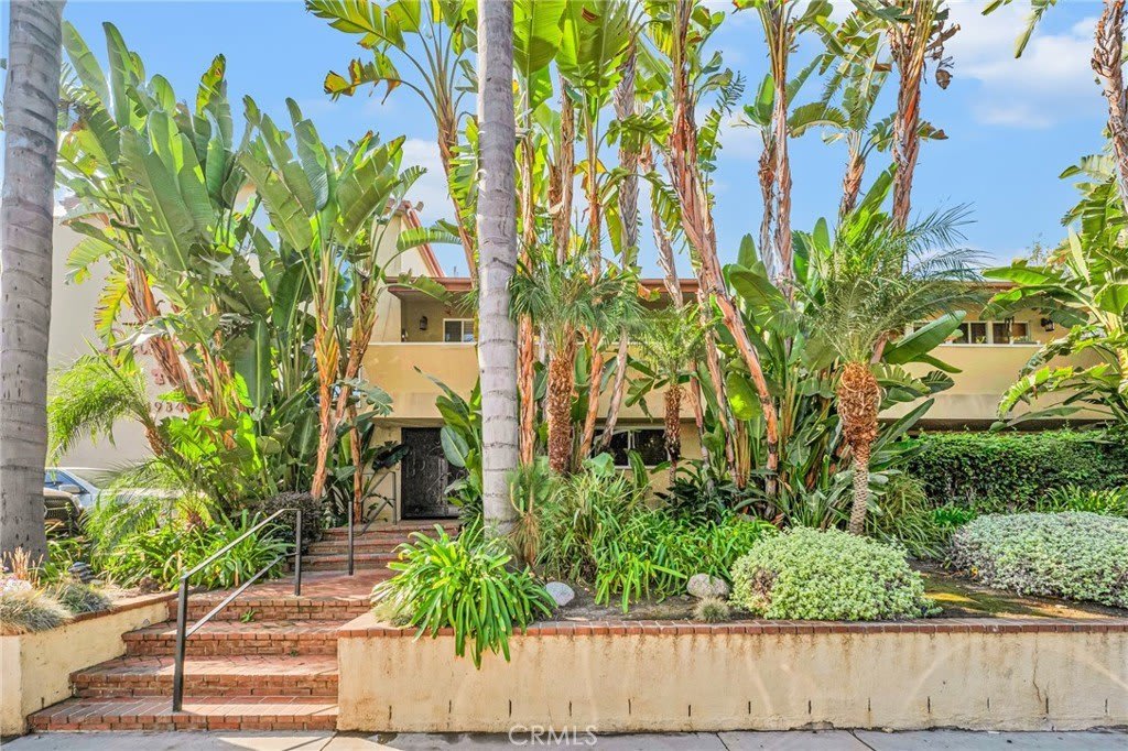 14934 Dickens Street