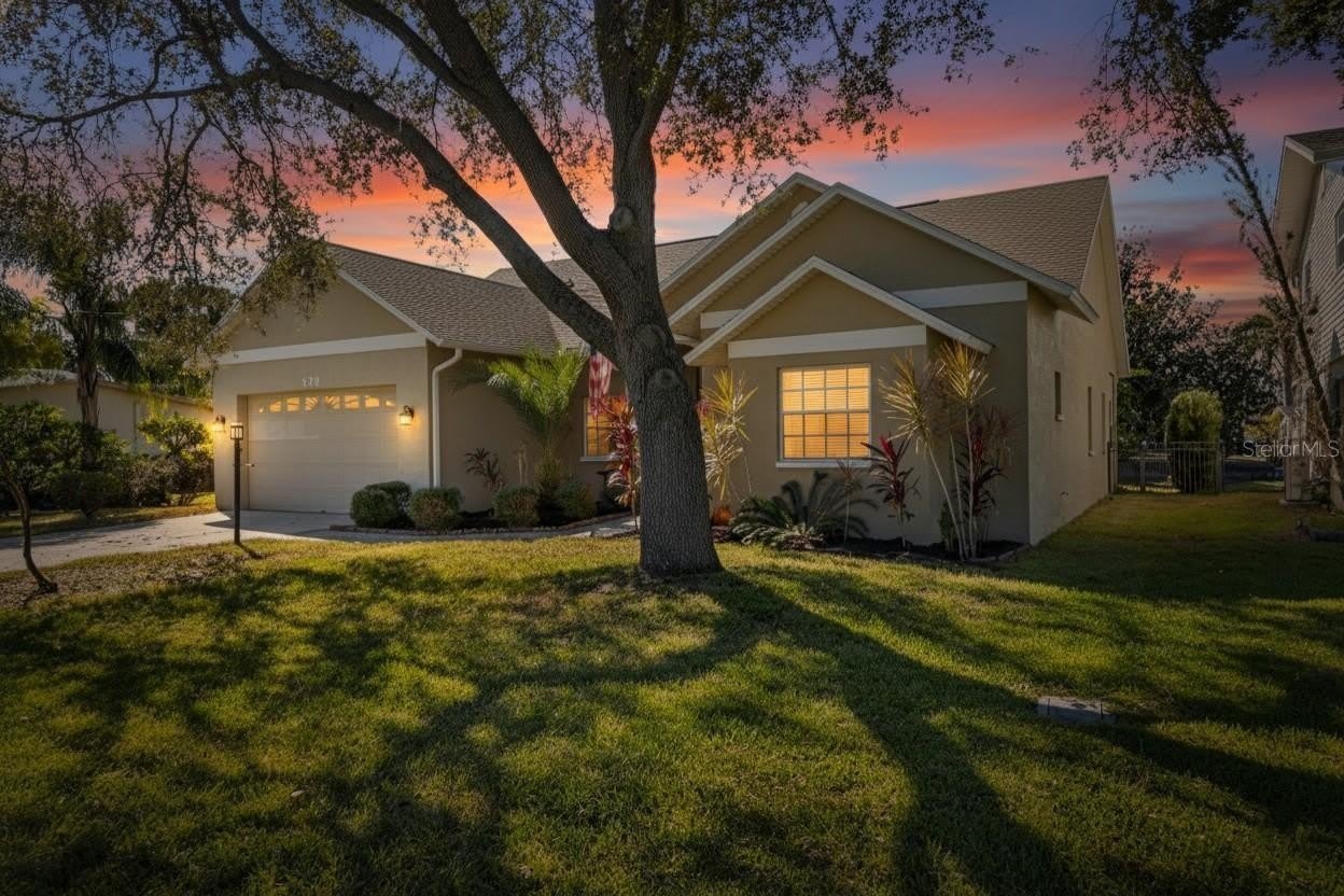 172 LAKE SHORE DRIVE W