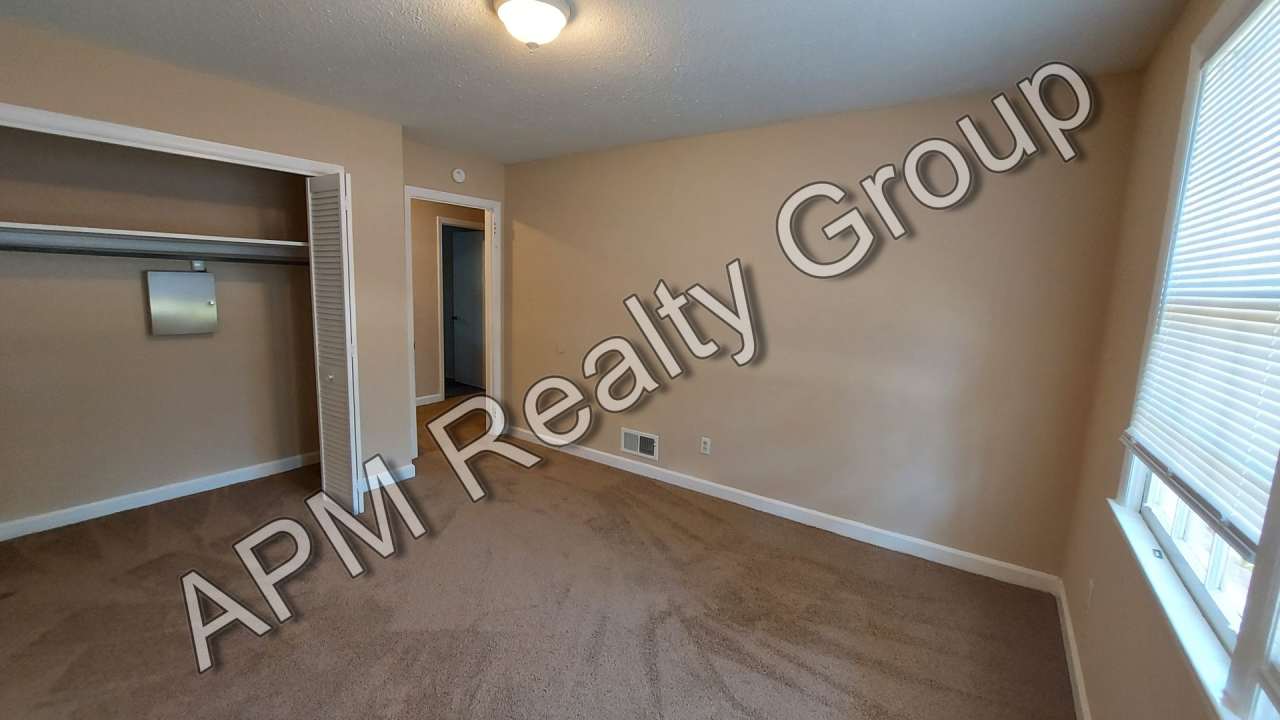 Large home in Southeast Columbia