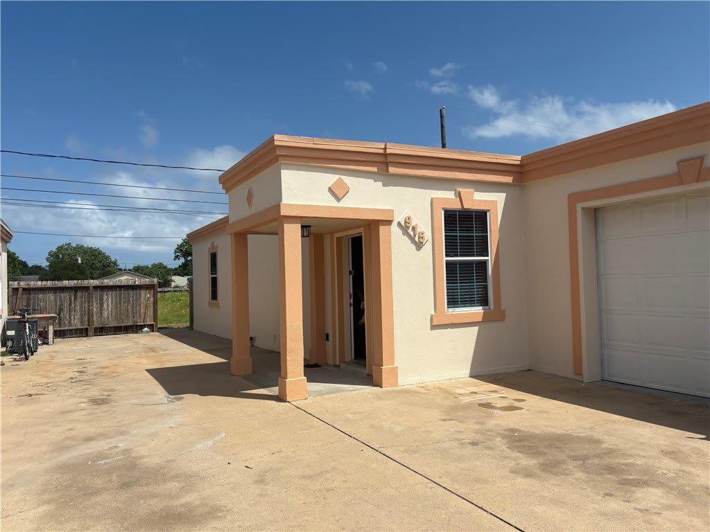 915 Flour Bluff Drive