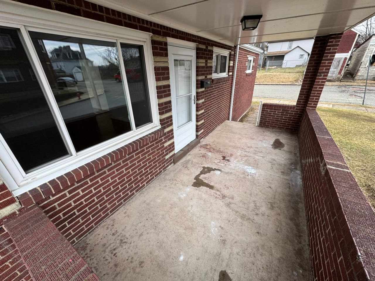 Cozy  Updated 3-Bedroom 1-Bath Ranch House with Garage!!!