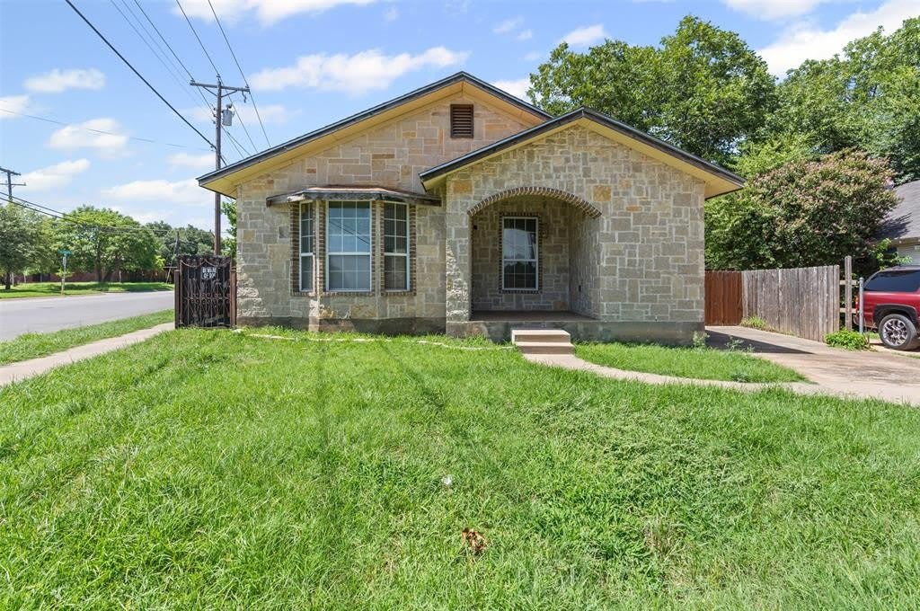 322 W Willingham Street