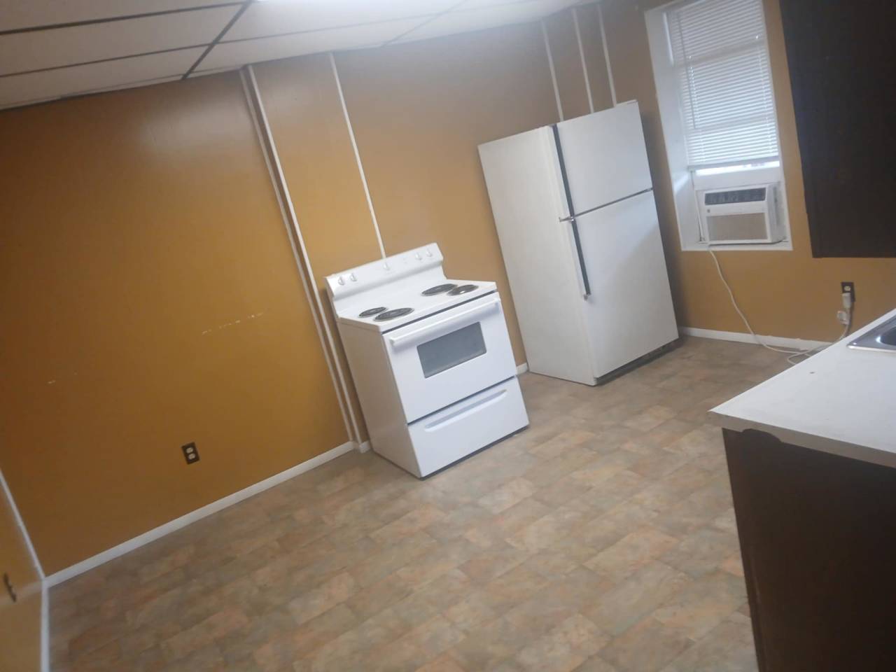 27 1/2 West Columbus Street