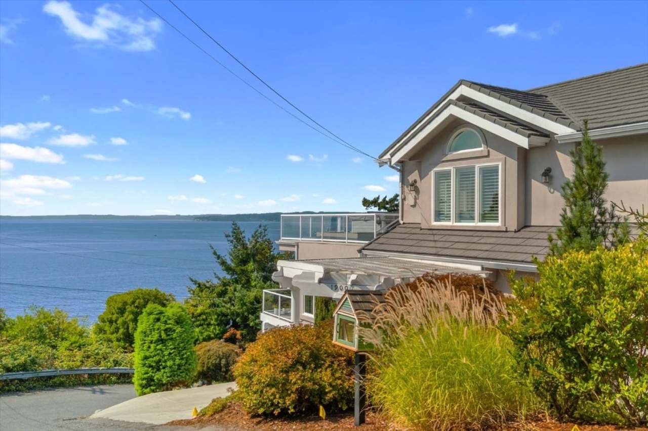5Bd/3.5Ba Shoreline House