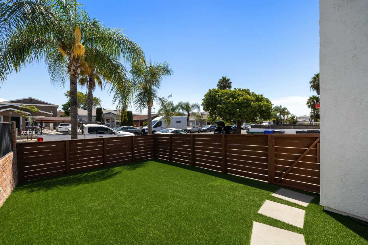 4444 Wilson Avenue - 103