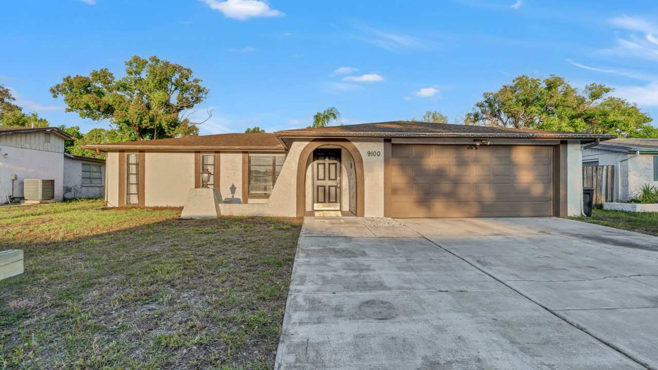 Meticulously Maintained 2BD/2BTH Home in Port Richey!
