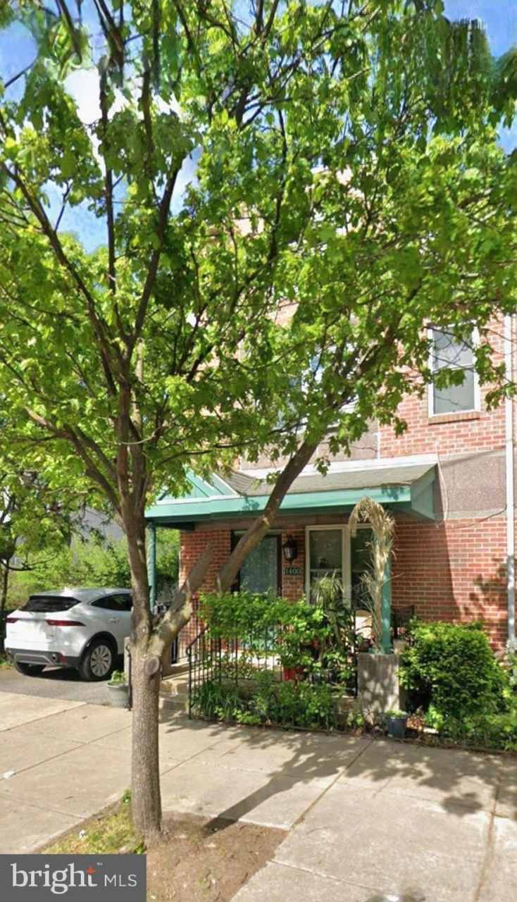 1400 N BOUVIER Street