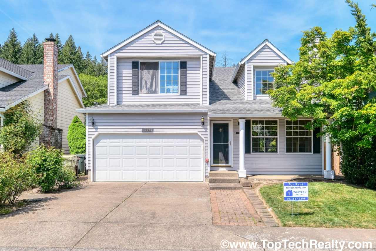 Charming 3 BD | 2.5 BTH Single Family Home In Deerfield Neighborhood! Great Location  Quiet Neighborhood!!