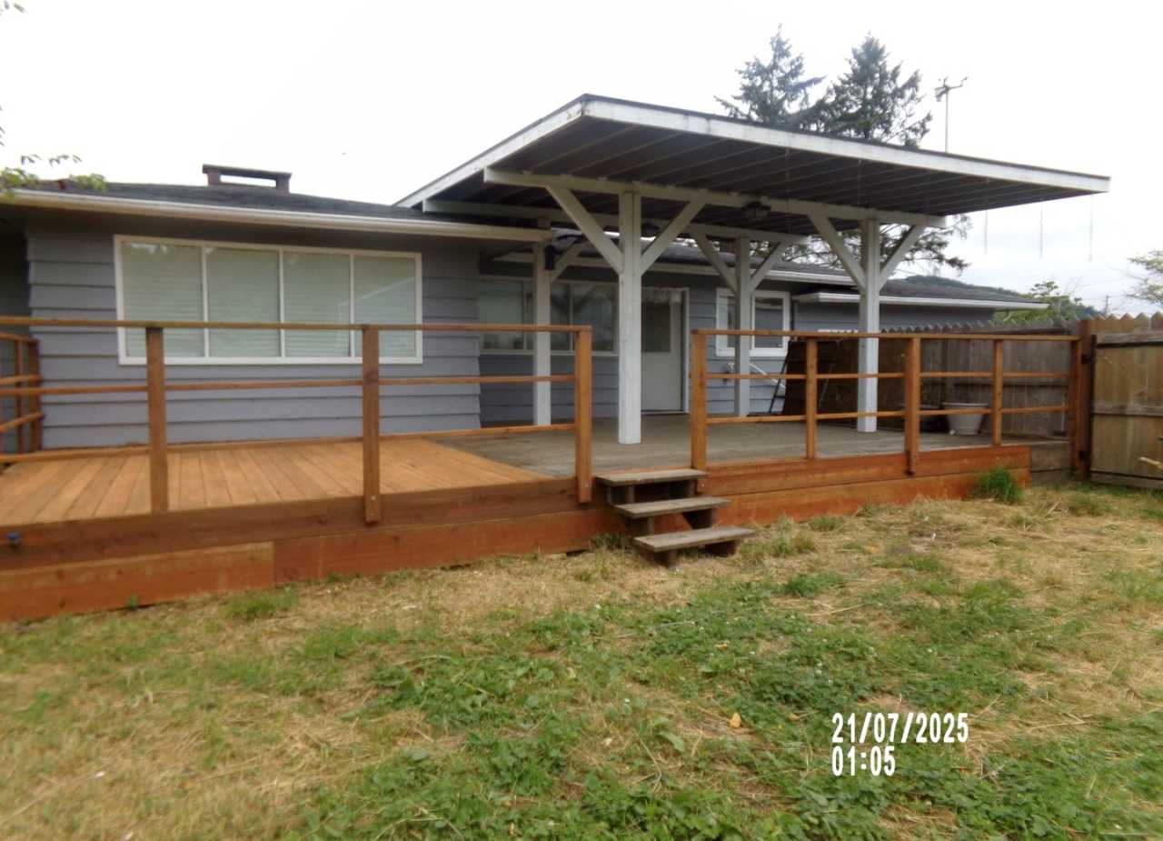 3bd 2ba with 4 garages