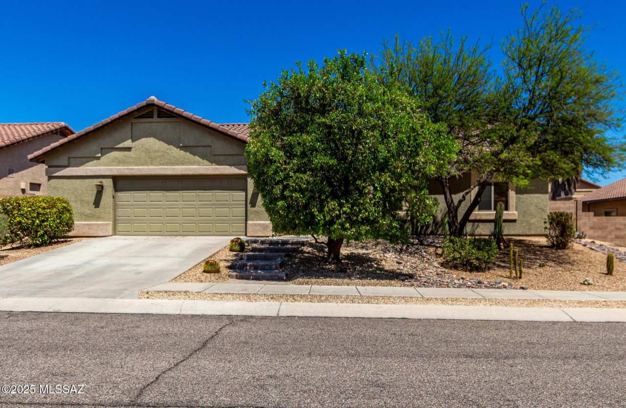 3591 E Northern Dancer Road