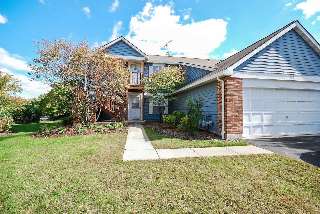 385 SANDHURST Circle