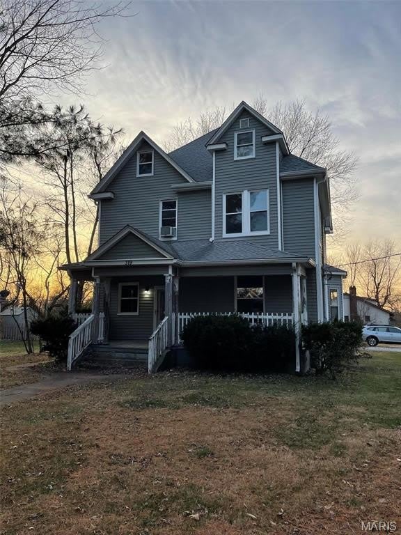 319 N Hesperia Street