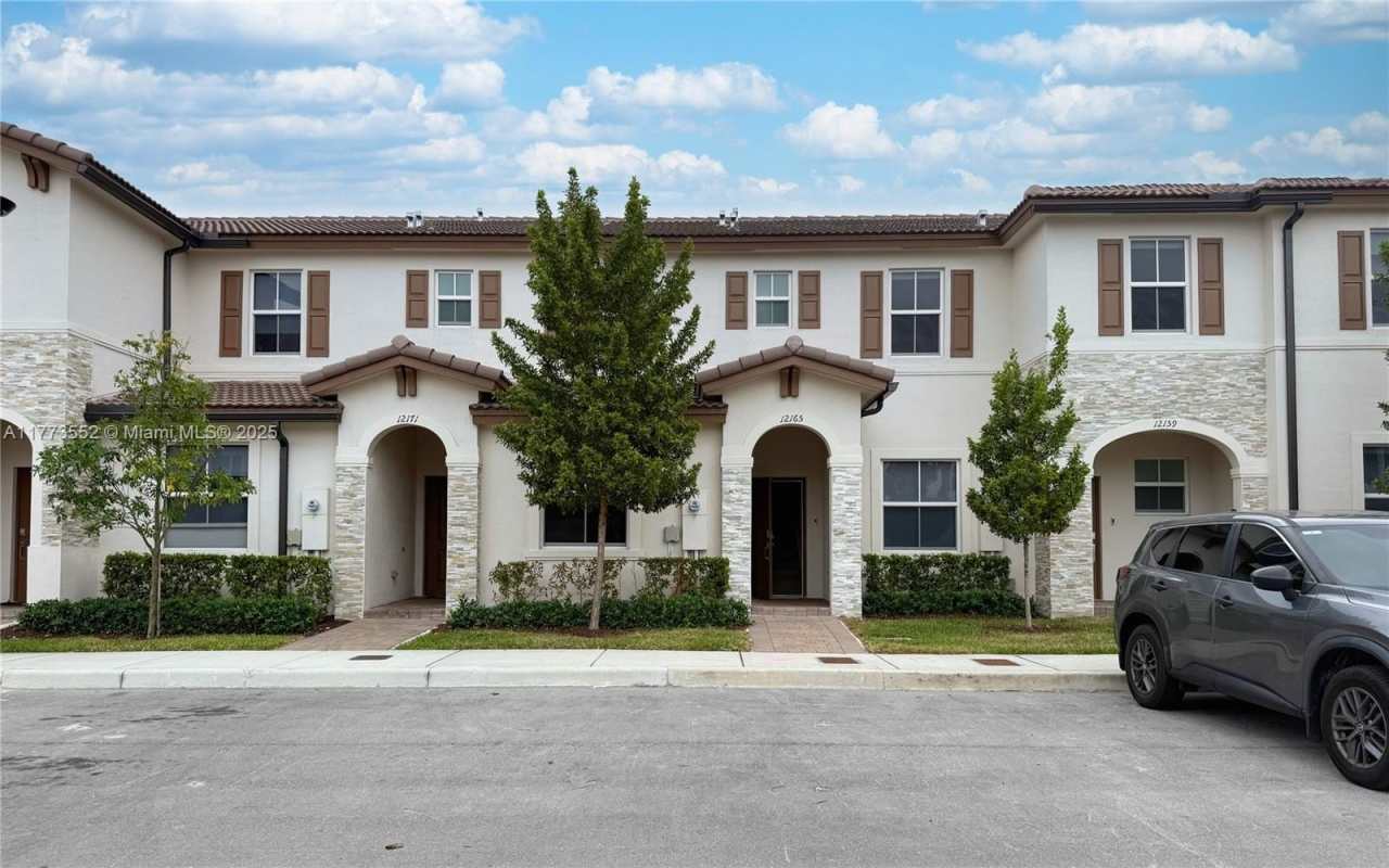12165 NW 23rd Ct