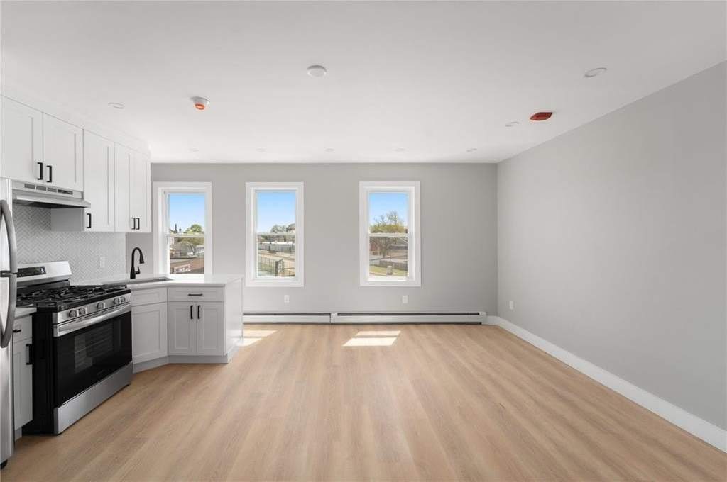 735 Broadway unit: 3F